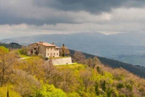 Borgo tra gli Appennini