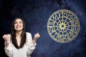 Con lo spostamento di Urano nei Gemelli, la Luna Piena in Capricorno del 10 luglio e il ritorno retrogrado di Saturno in Ariete
